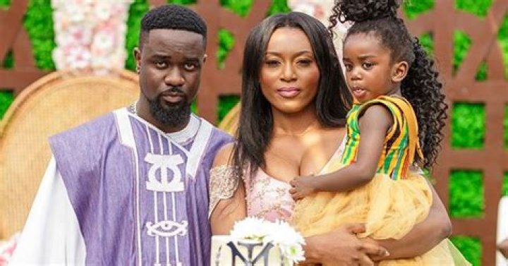 10 Fun Facts About Tracy SarkCess: Sarkodie Wife’s Biography, Net Worth, Age, Work, Parents, Birthday, Wiki