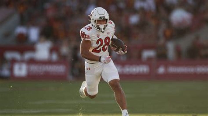 10 Utah Football Athletes Receive All-Pac-12 Honors