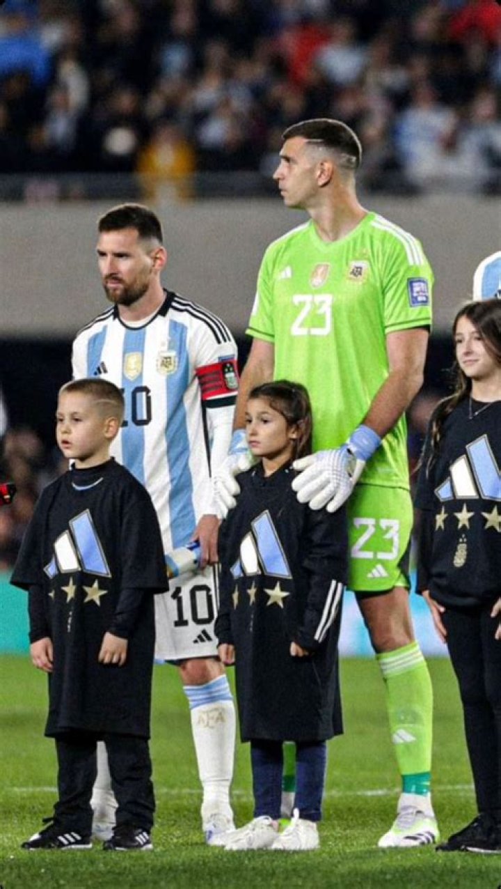 Ángel Di María and five Argentine players on Benfica tribute mural