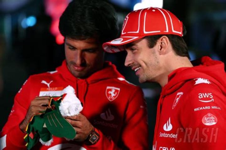 Carlos Sainz clarifies if he’d still support Charles Leclerc to F1 title after Ferrari axing | F1
