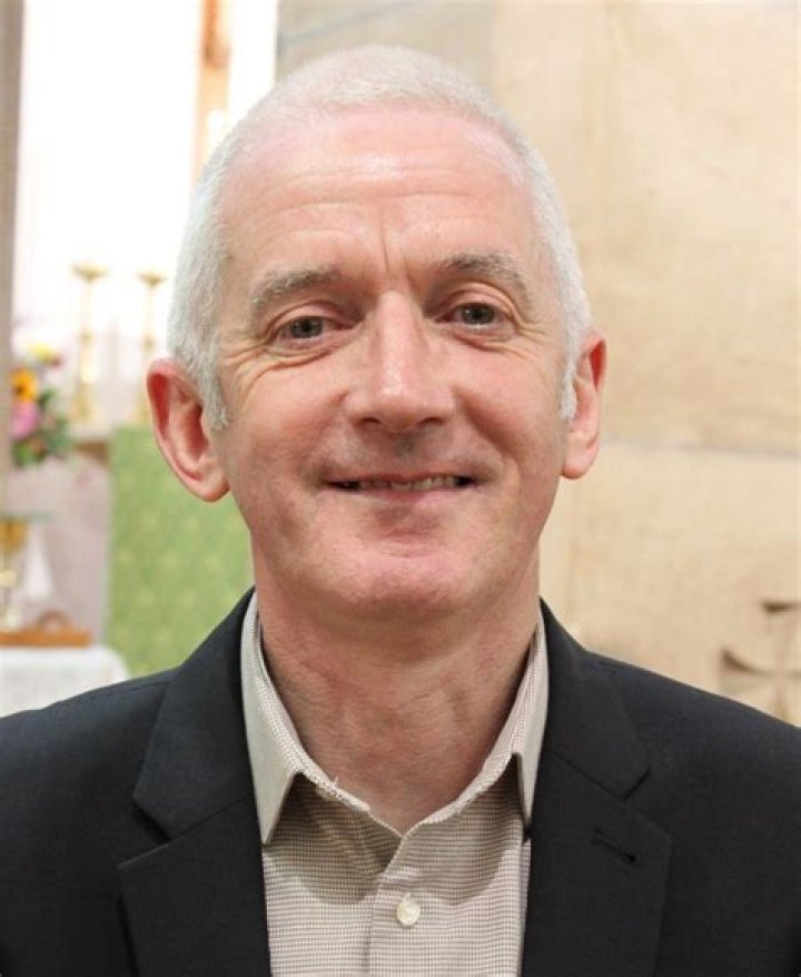 Giles Brandriff Biography, Age, Career, Family, Net Worth