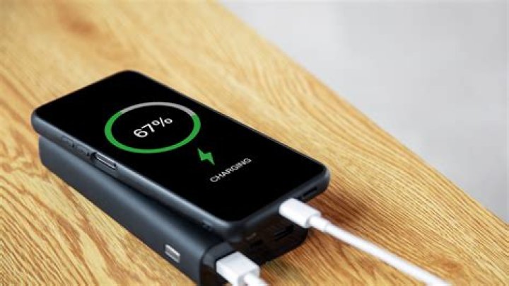 Is it possible to charge spare battery without phone?