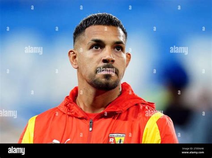 Manchester United reportedly interested in Facundo Medina of Lens