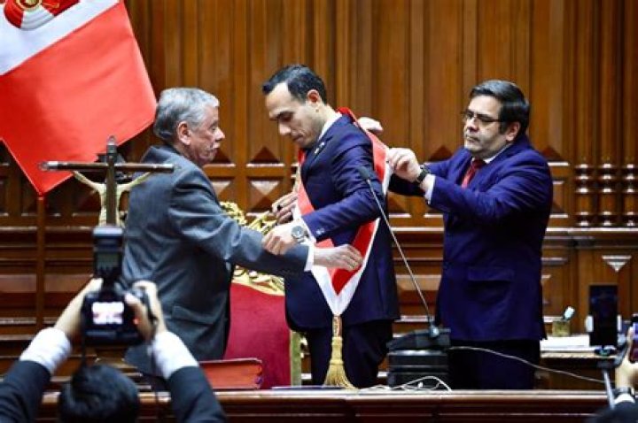 Pedro Castillo sworn in as Peru's new president - Xinhua