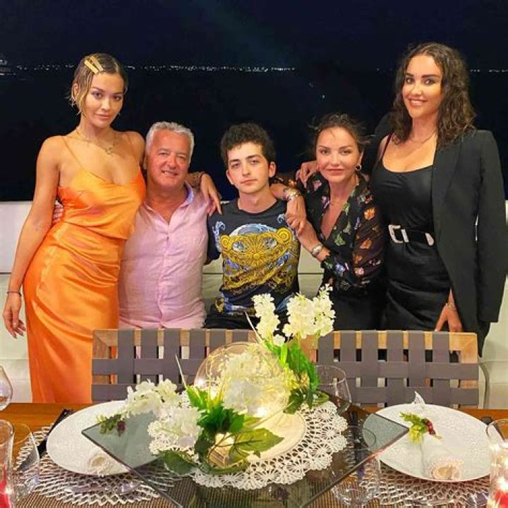 Rita Ora Parents: Vera Sahatçiu, Besnik Sahatçiu (Mother & Father)