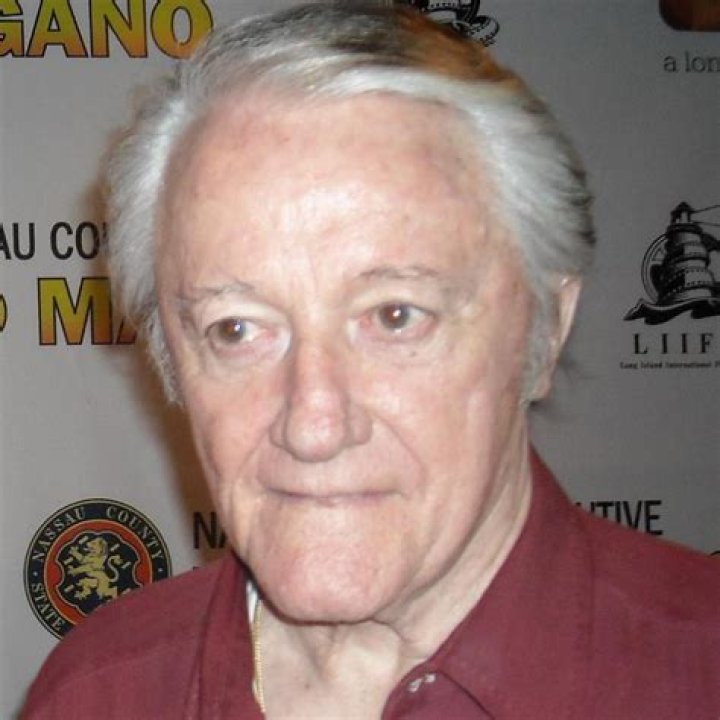 Robert Vaughn - Bio, Net Worth, Height