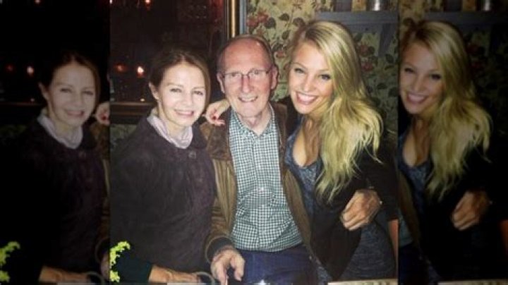 Who Is Carley Shimkus Dad? Who Is Carley Shimkus Mother?